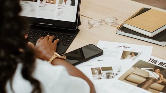 Brand voice: cómo sonar igual en Instagram, tu web y tus emails